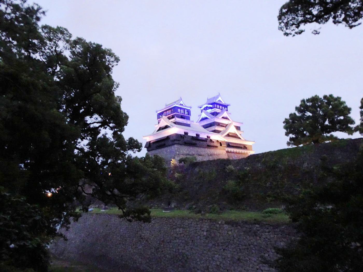 熊本城のライトアップ（２０２２年９月２３日）